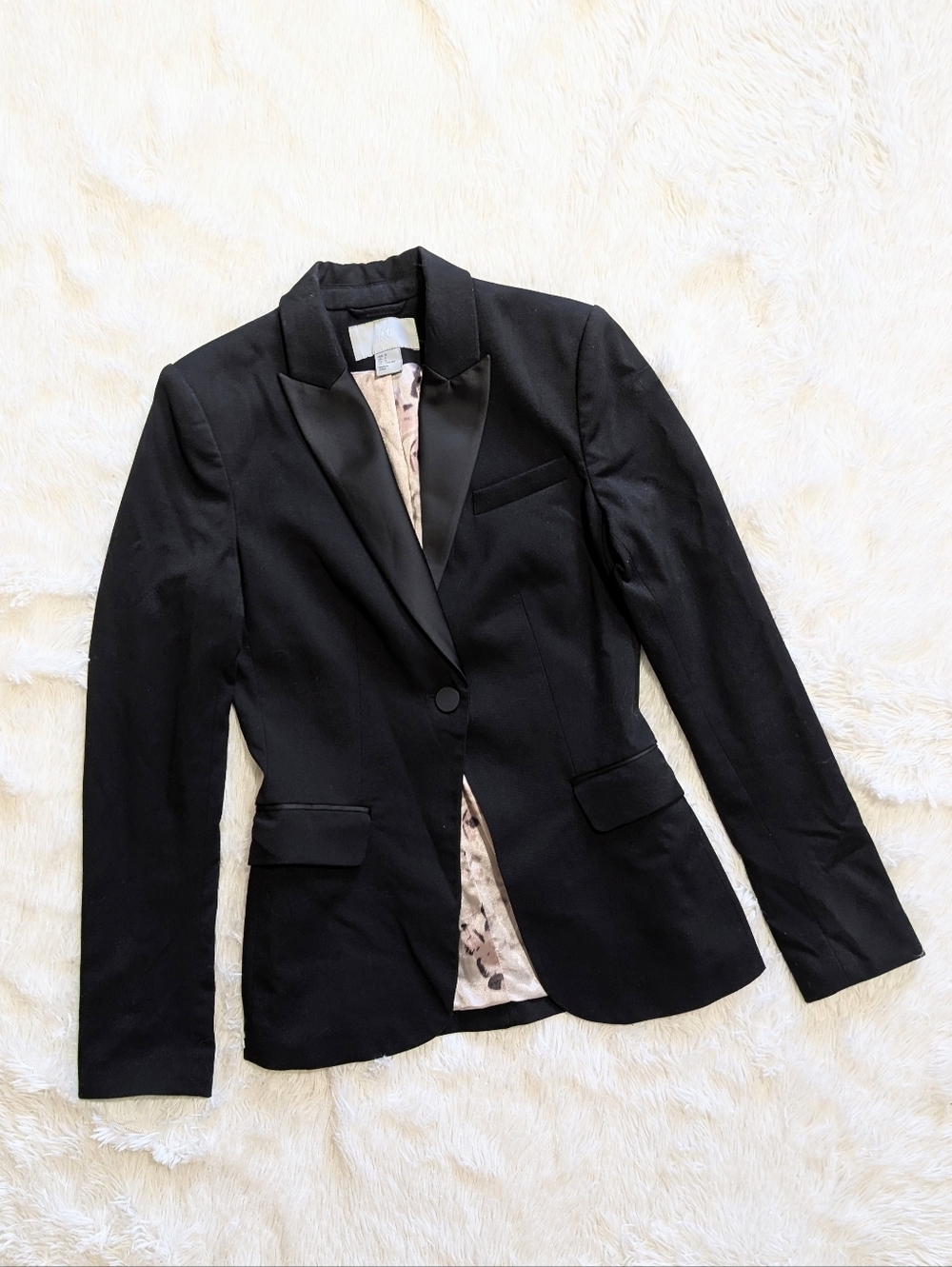 H&M Black Fitted Tuxedo Satin Trim Corporate Goth Single Button Blazer 2